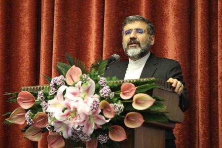 ما بهدنبال کار تزئینی و نمایشی نیستیم / در بهترین فضای تعاملی با پیروان ادیان توحیدی هستیم