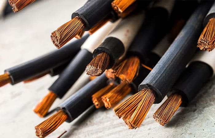 چگونه سیم و کابل مناسب محیط های خاص را انتخاب کنیم؟ راهنمای کامل و تجربه شخصی