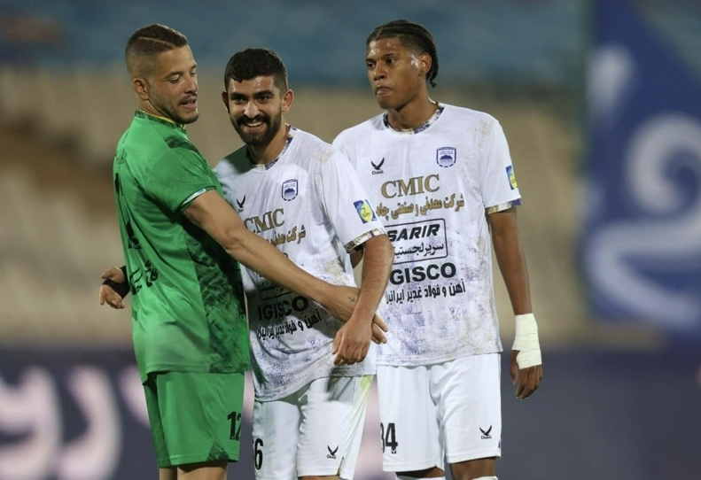 چادرملو، تنها تیمی که از استقلال گل نخورد