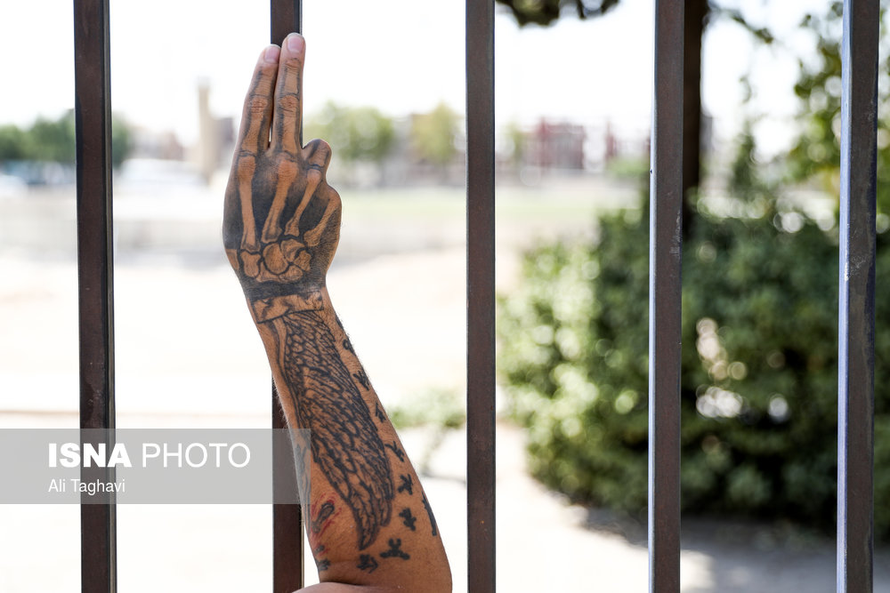 شلیک پلیس به اراذل و اوباش/ چاقوکش خیابان دماوند دستگیر شد