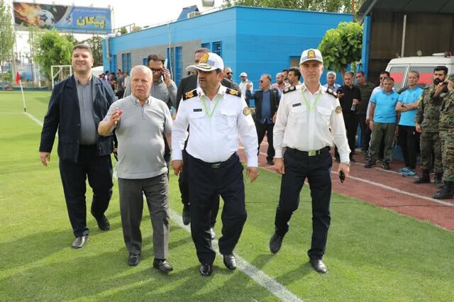 مسابقه فوتبال با ستارگان دهه ۶۰ مسیری برای یادآوری پویش نه به تصادف/ به دنبال کاهش ۴۶ درصدی تصادفات فوتی موتورسواران هستیم