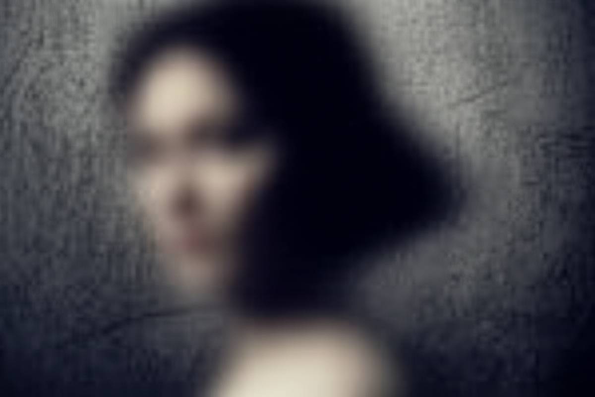 خلاصه کتاب تجربه تظاهر به عزاداری مارینا | مارینا ویشنیوتسکایا