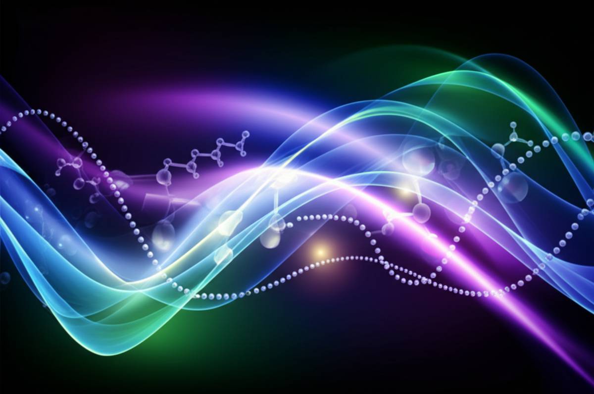 خلاصه کتاب موج های رادیو اکتیو می شود | هر آنچه باید بدانید